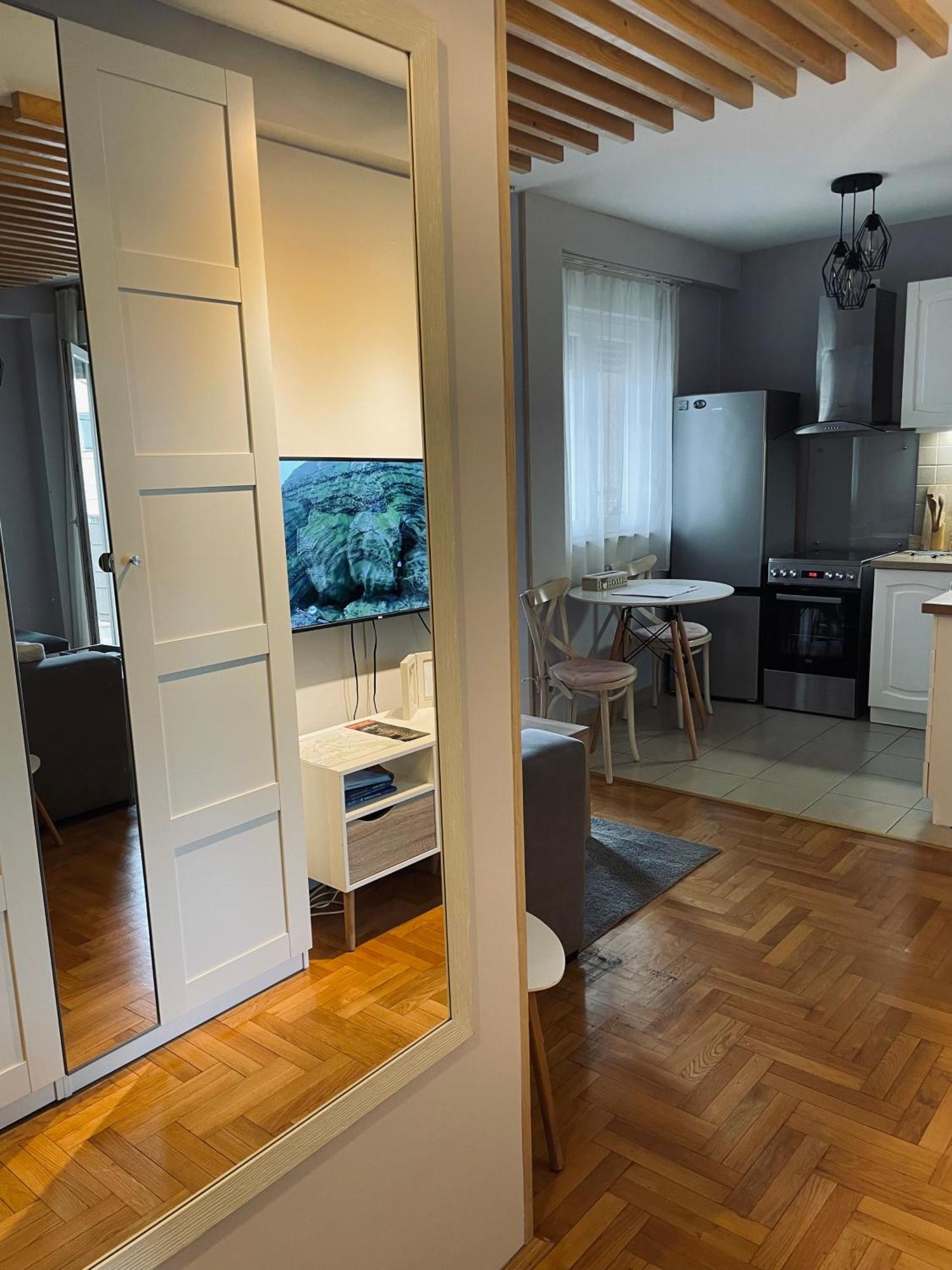 Apartment Cerska Mrb Belgrado Exterior foto