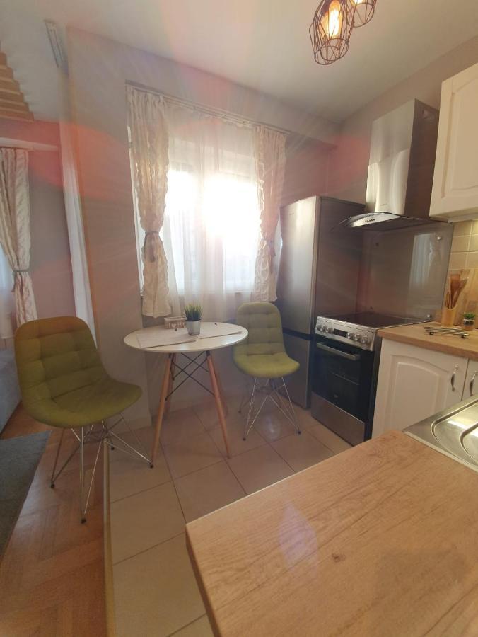 Apartment Cerska Mrb Belgrado Exterior foto